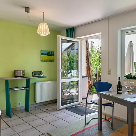 Bodenseenahe Ruhige Ferienoase Appartement *